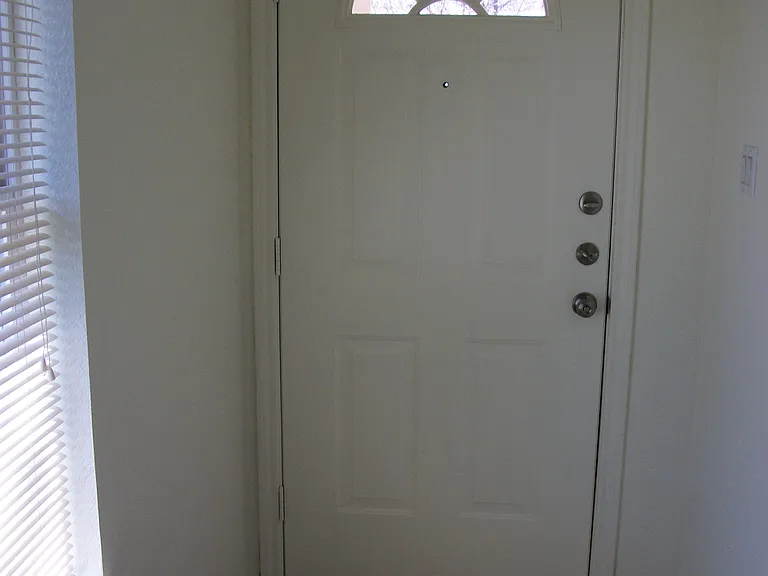 715A N Pecan St — Photo 7