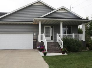 3567 Woodbury Park Dr S, Fargo, ND 58103
