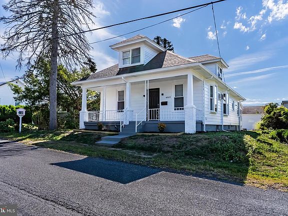 3rd image of 4809 Orchard St