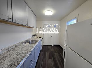 301 S 2nd St #8, Yakima, WA 98901