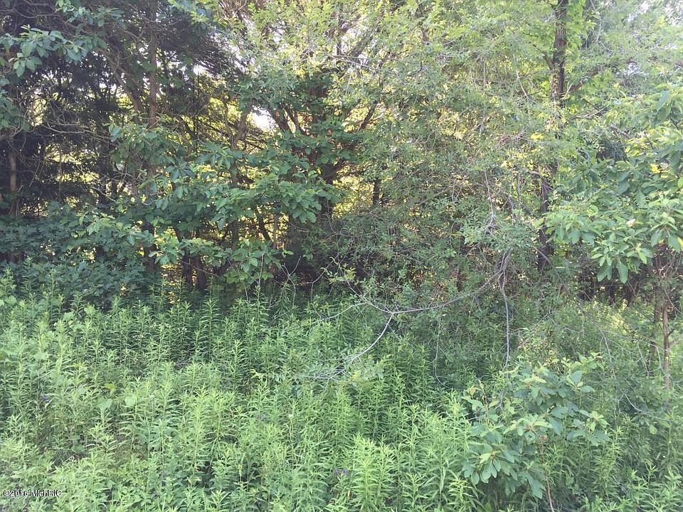 2nd image of 476 53rd St