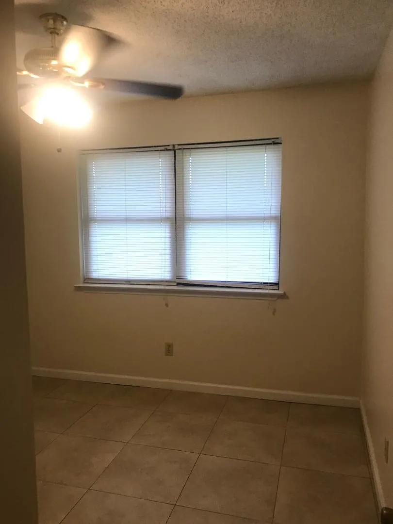 4 bed, 1.5 bath, 1550 sqft, $1,550 — Photo 3