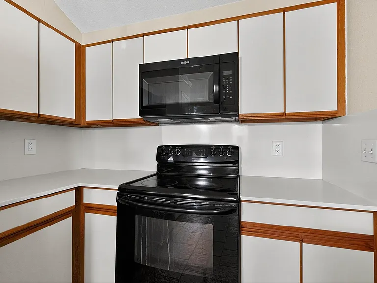 936 Sugarberry Dr — Photo 11