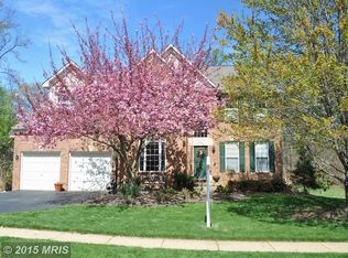 5814 Valley View Dr, Alexandria, VA 22310