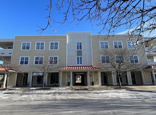 970 Harris Rd UNIT 21, Grayslake, IL 60030