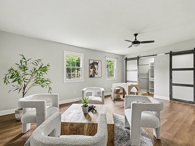 3430 Meredith Ave — Photo 11
