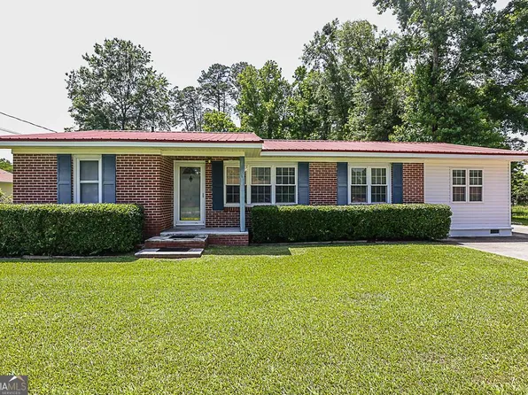 7 Oak St, Bloomingdale, GA 31302
