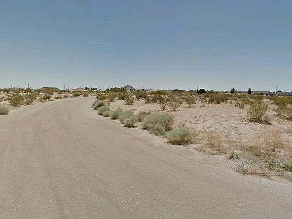 4th image of Fenmore Dr