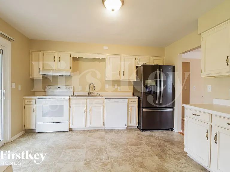 8431 Bluebird Dr — Photo 8