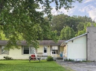 31 Mountain View Rd, Williamsburg, KY 40769