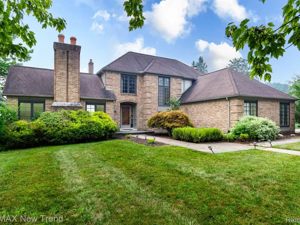48775 Harvest Dr, Plymouth, MI 48170