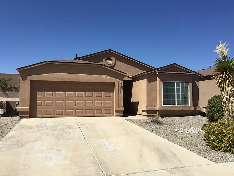 1740 Sierra Norte Loop NE — Photo 1