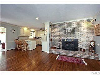 3rd image of 104 N Riverdale Dr