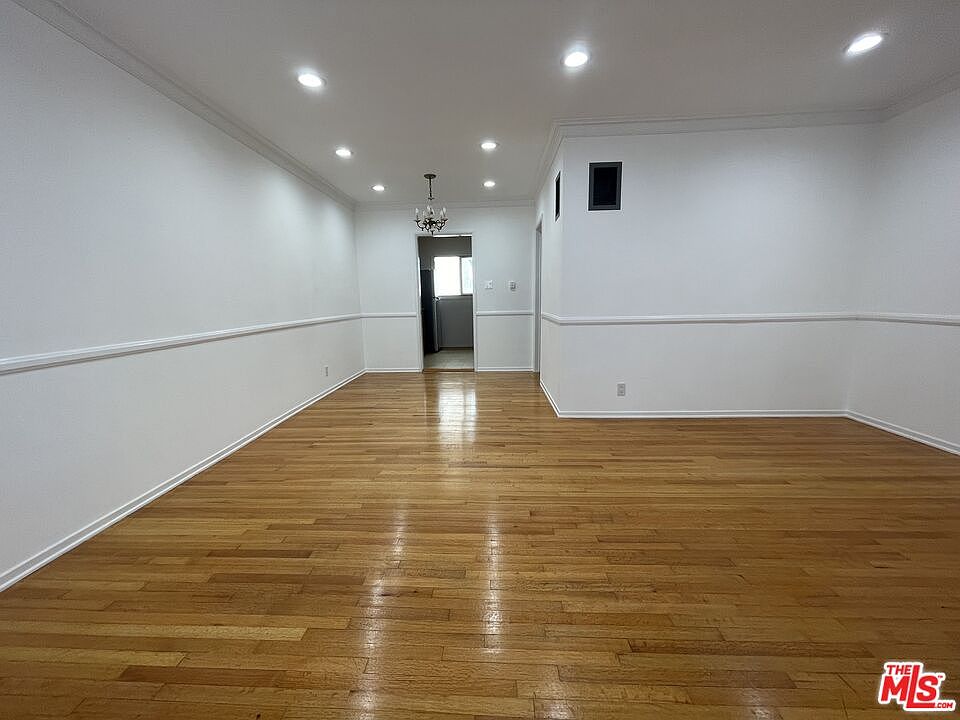 1st image of 1435 N Poinsettia Pl #F