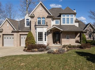 2441 Brantwood Dr, Westlake, OH