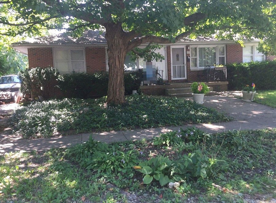 2nd image of 605 E High St