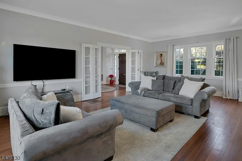4 bed, 3900 sqft, $7,500 — Photo 4