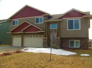 610 Highview Loop SE, Pine City, MN 55063