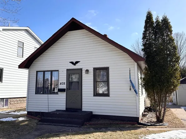 409 Balsam St, Kingsford, MI 49802