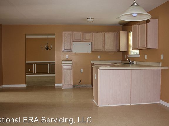 5th image of 1118 Oak Hollow Ln