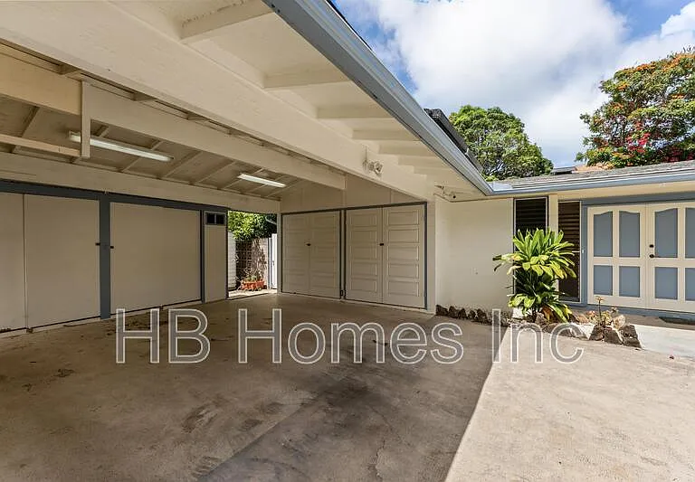 1514 Hele St — Photo 2
