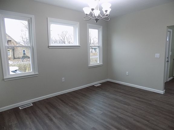 5th image of 1706 Lane Ave
