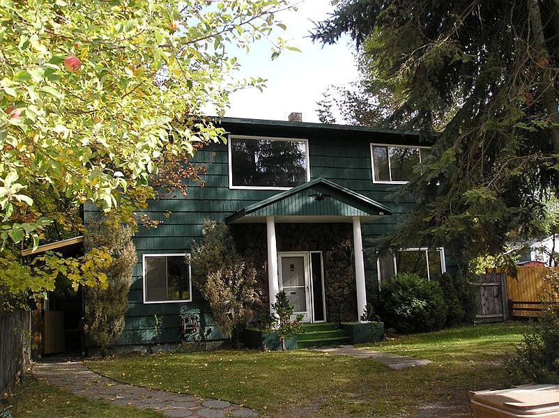 2nd image of 1113 S Spruce St