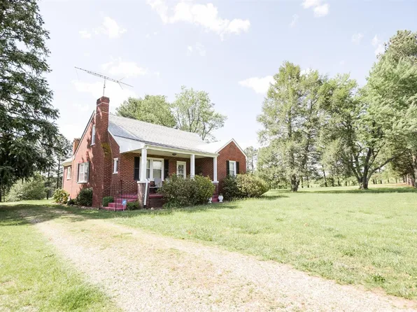 8625 Red House Rd, Appomattox, VA 24522