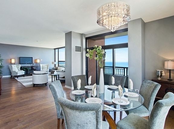 4th image of 1160 S Michigan Ave APT 4401