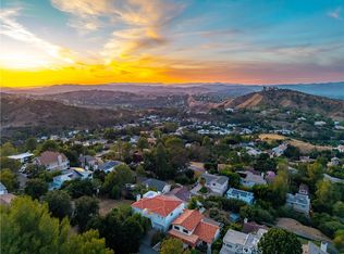 23665 Summit Dr, Calabasas, CA 91302