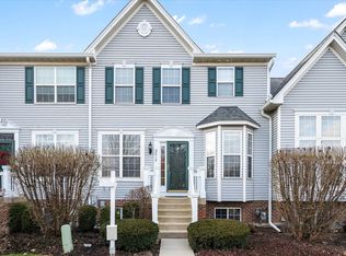 2013 Swan Ln, Batavia, IL 60510