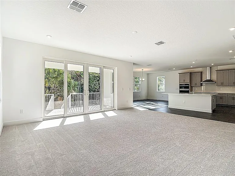 410 S West Shore Blvd — Photo 30