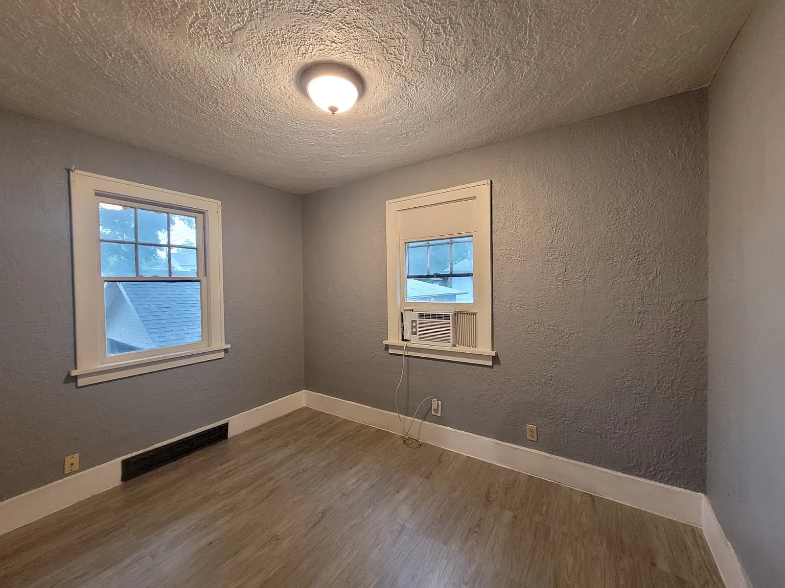 2 bed, $1,025 — Photo 3