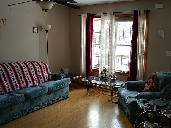 5th image of 31 Peck Ave