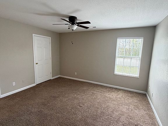 4th image of 832 Garner Hills Way