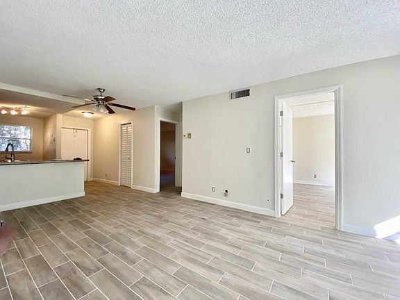 4th image of 207 Tropic Isle Dr APT 102