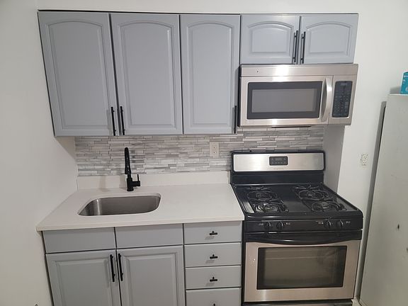 2nd image of 356 4th St #1