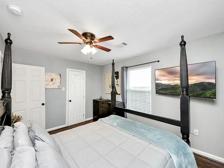 7032 Conley St — Photo 33