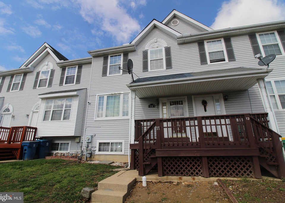 1st image of 11 Foxton Dr