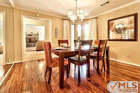 3rd image of 10018 Woodlake Dr