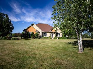 4689 Autumn Trl, Richfield, WI 53076