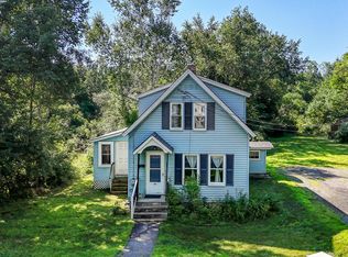 171 Middle St, Farmington, ME 04938