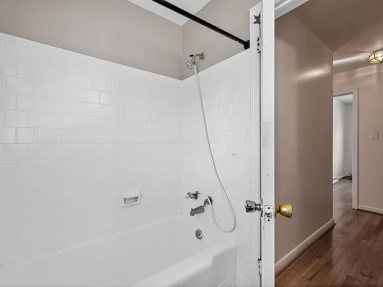 1009 Elliott Ave — Photo 15