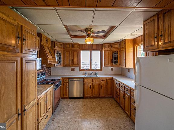3rd image of 2426 E Eric Dr