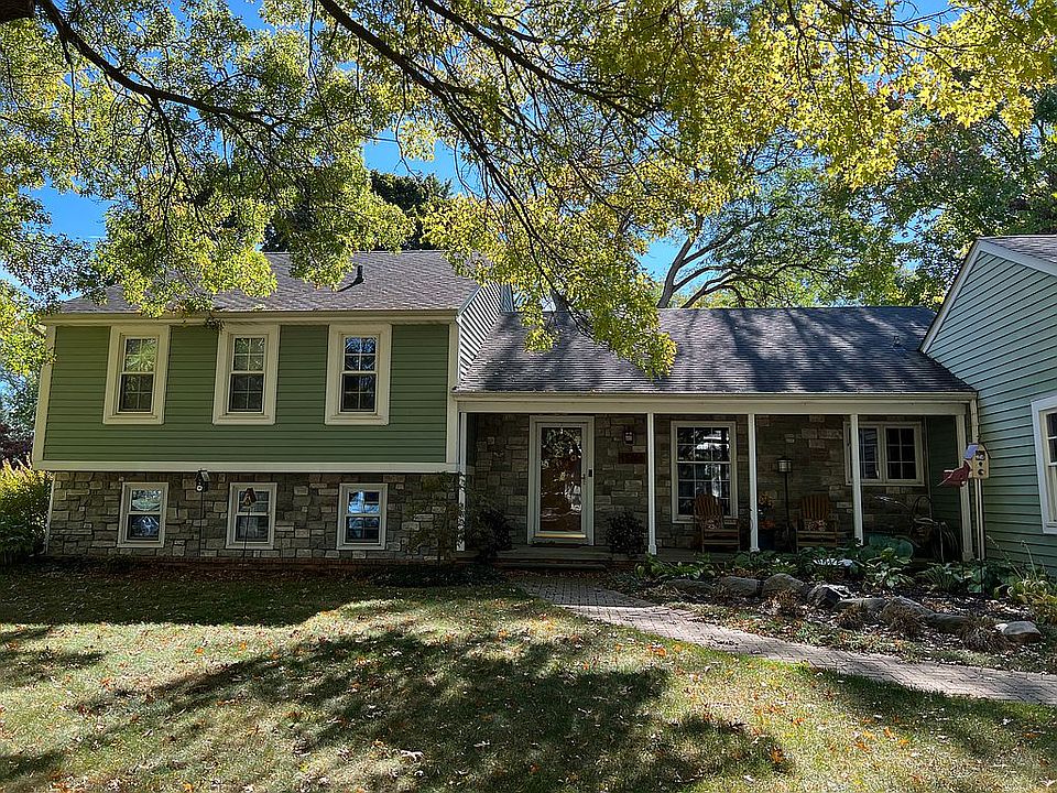 1st image of 45763 Clement Ct