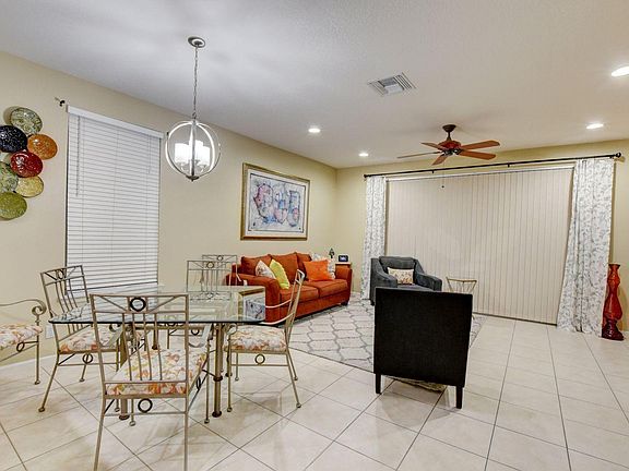 3rd image of 9818 Lago Dr