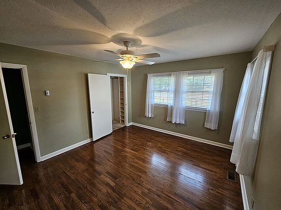 3rd image of 513 Orchard Dr