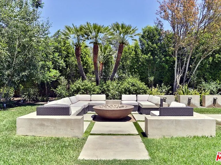 5470 Katherine Ave — Photo 6