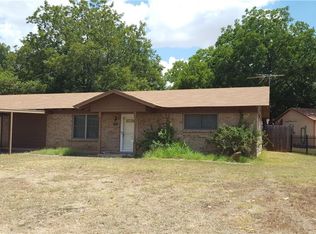 805 Davis St, Grandview, TX 76050