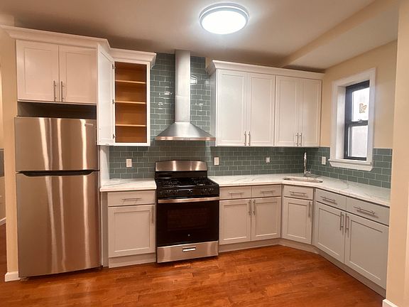 3rd image of 2695 Kennedy Blvd #46